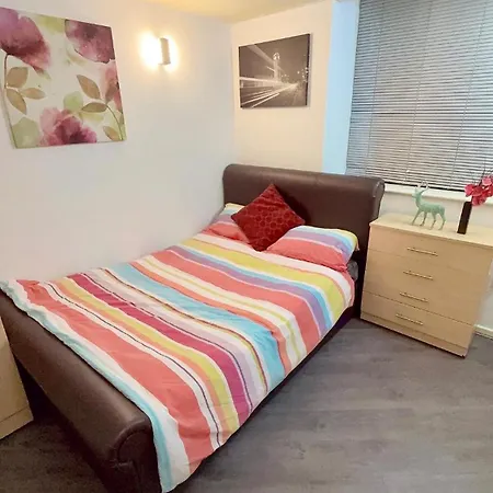 2 Spacious Double Bedroom - شقة برادفورد