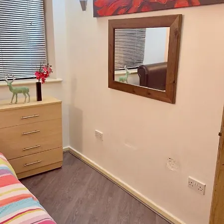 Apartamento 2 Spacious Double Bedroom -