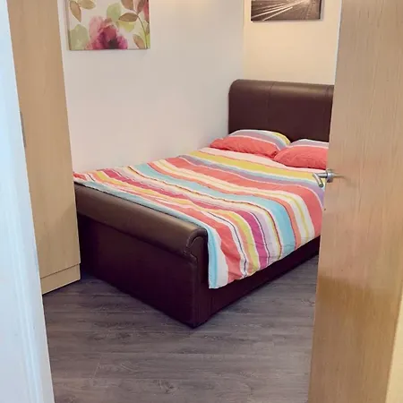 2 Spacious Double Bedroom - Bradford (West Yorkshire)