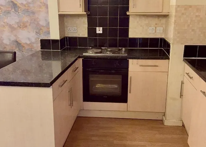 2 Spacious Double Bedroom - * برادفورد