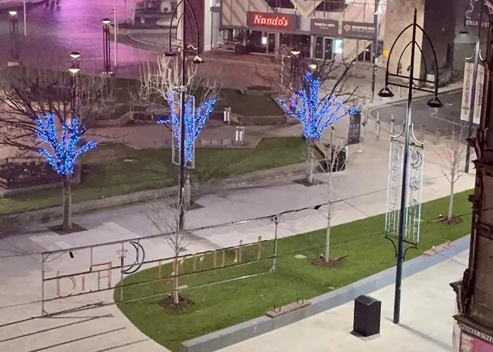 2 Spacious Double Bedroom -