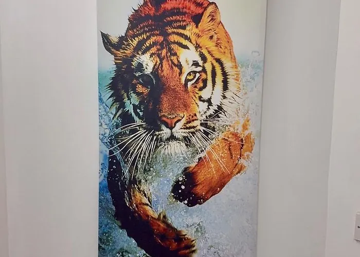 2 Spacious Double Bedroom -